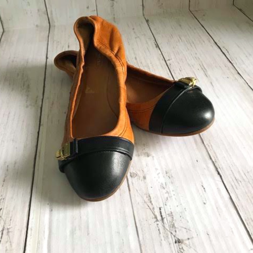 COACH BALLET SLIPPER BLK TIPS AND BUCKLE SZ. 6.5B